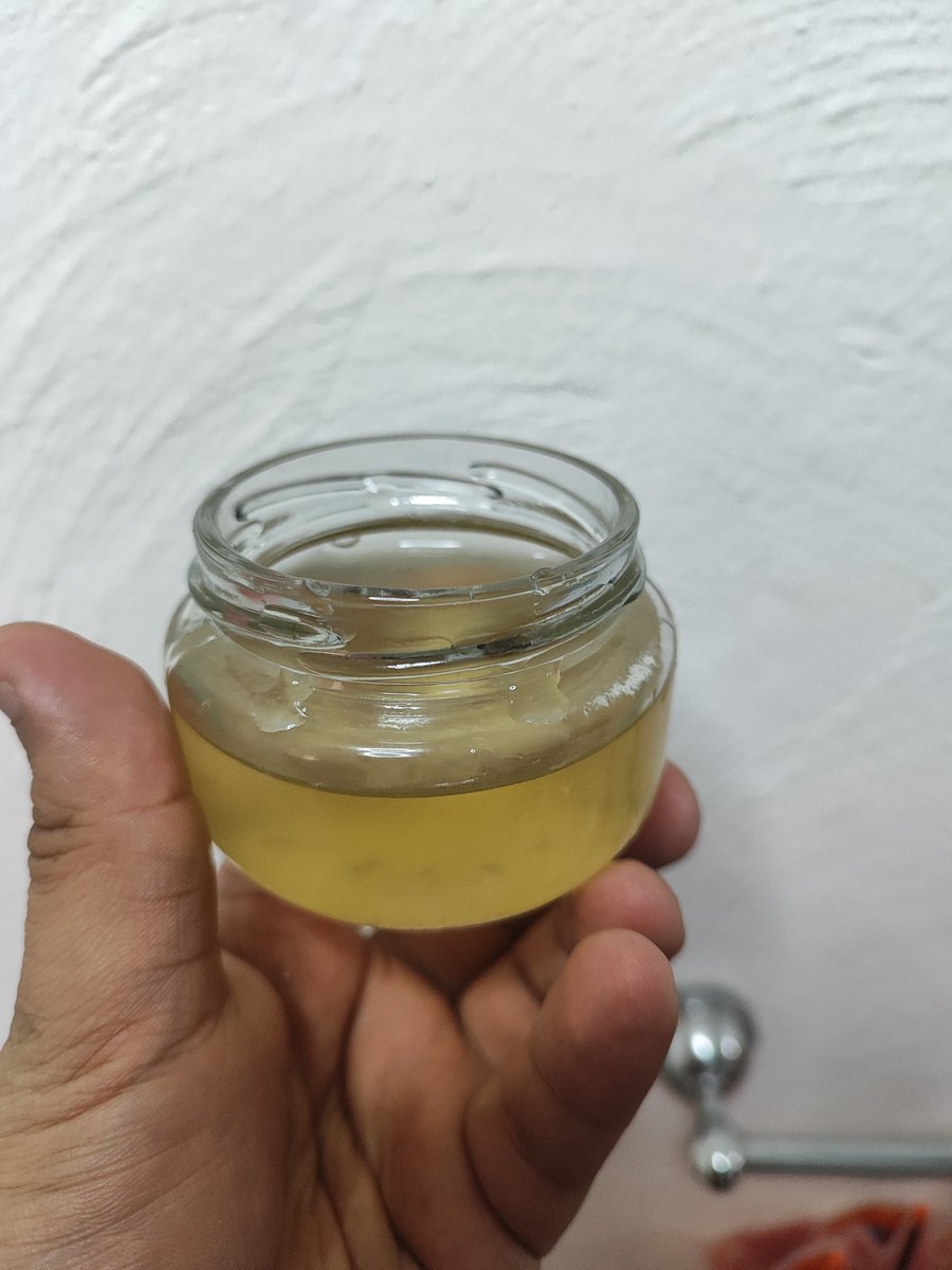 cuervo_de_odin's tweet photo. El buen personal de @siapagdl  vino a cortarme totalmente el paso de agua, pero el agua sale así... Entiendo que hay que pagar a tiempo, pero también no chinguen... Cómo dicen los viejitos. Pa cobrar si son buenos. https://t.co/sonYOBqshr