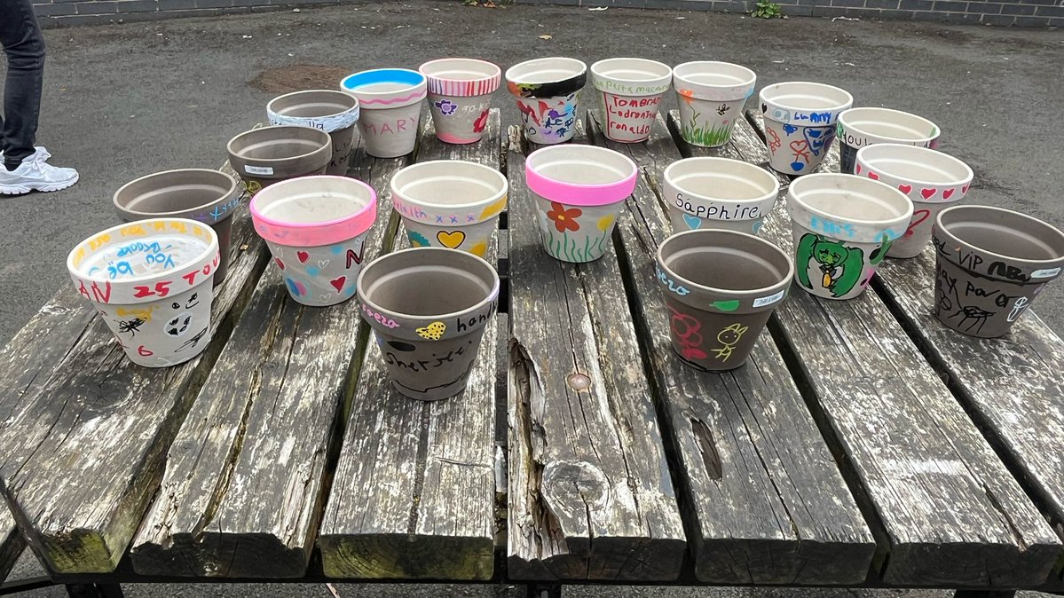 BishopChalloner's tweet photo. A wonderful afternoon spent with students from Fox Hollies Special School decorating plant pots and continuing our improvement work of the outdoor learning space #lotc #thegreatoutdoors #collaboration #nature https://t.co/qhKrnc4560