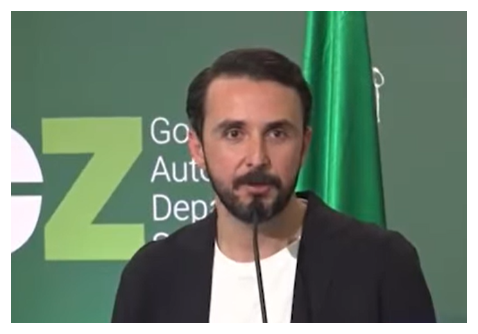 latitudbolivia's tweet photo. Goberndor JP Velasco, la  Gobernación enfrenta una deuda superior a 1.200 millones de bolivianos,
El Gobernador afirmó que la Gobernación se encuentra en una situación de quiebra financiera. https://t.co/JmPbnb7Cui