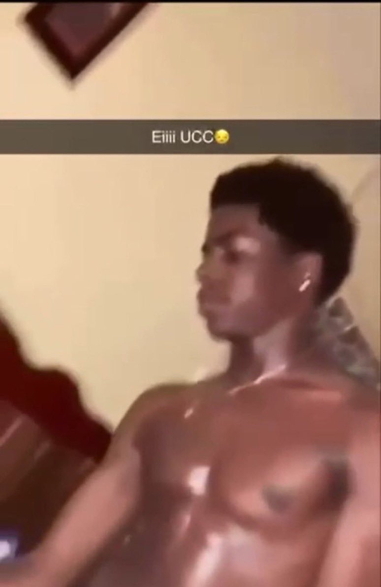 disboy_9's tweet photo. Be like man for find Dr. Amuzu ein medicine some o.
The tedua the Ucc boys get am rough https://t.co/bzpafbiuFA