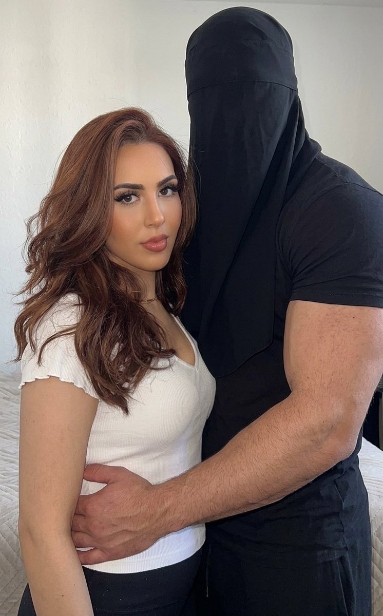 shannasparkleof's tweet photo. Mes sœurs qu’Allah vous accorde un homme pieux comme le mien, qui porte son voile sans discuter 🤲🏻❤️ https://t.co/a1L6PBl6TX