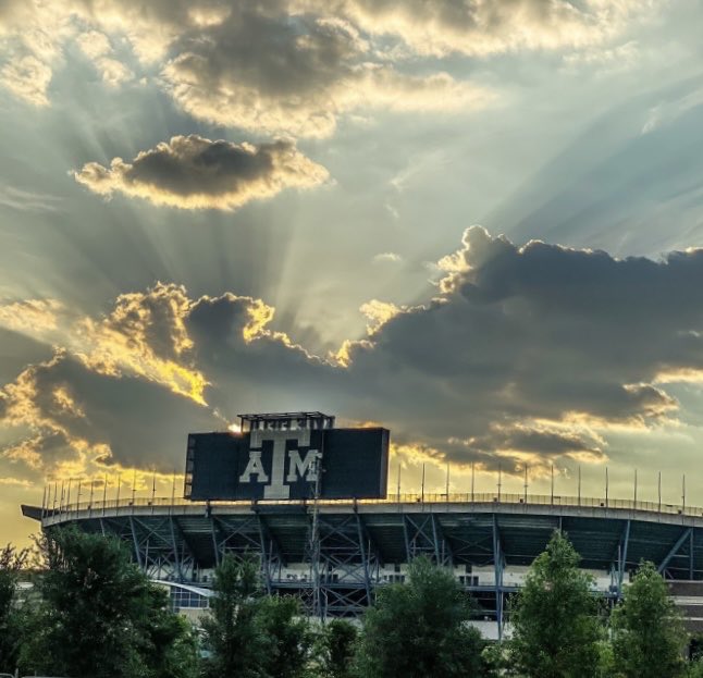 AgFan0607's tweet photo. @JOHN_MEREDITH2 @AggiesToday Something special is being built...come on and be a part of it! https://t.co/CUXiMNeGRe