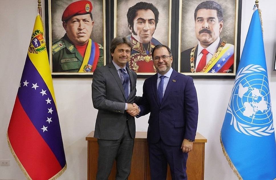 yvangil's tweet photo. En nombre del Gobierno Bolivariano, hemos recibido al Coordinador Residente de la ONU en Venezuela, Gianluca Rampolla. Durante este encuentro, analizamos las relaciones entre el Gobierno venezolano y las agencias del Sistema de las Naciones Unidas, las cuales se han fortalecido en los últimos años a través de un esquema de cooperación respetuosa. Además, revisamos las labores realizadas por el representante permanente de la ONU, destacando su trabajo con la cooperación hacia nuestras instituciones.