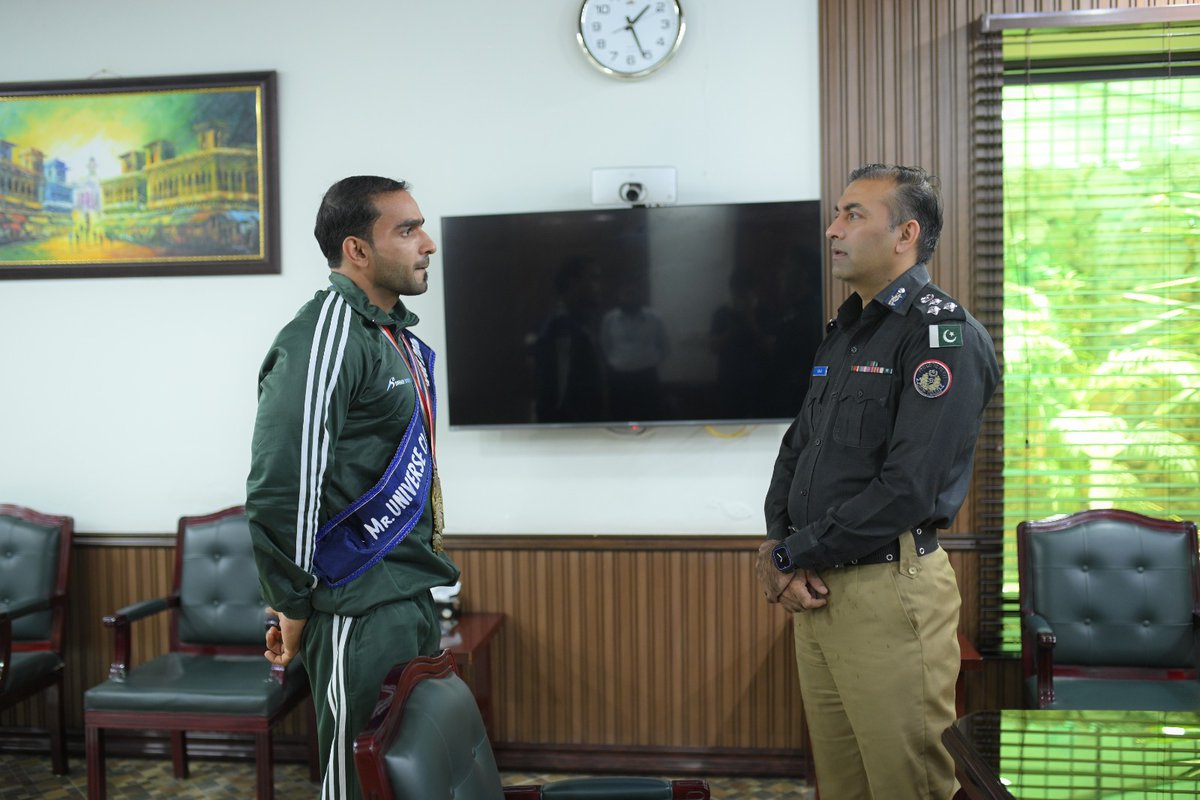 SouthDig's tweet photo. #DIGSouth #AsadRaza
#MediacellDIGSouth
@AsadAyub @AsifRazzakPSP @KarachiPolice_ @NKMalazai @ShahidHussainJM @SindhPoliceDMC @TOKCityOfLights @SouthDig https://t.co/4xRHjt8I3L