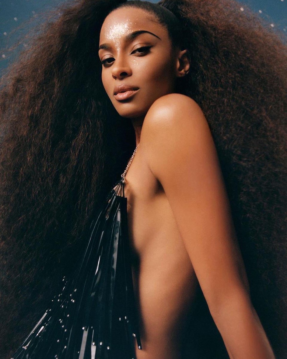 Moiciara's tweet photo. Ciara just GLOWS! 🙌🏾✨ https://t.co/d7efTbewIS