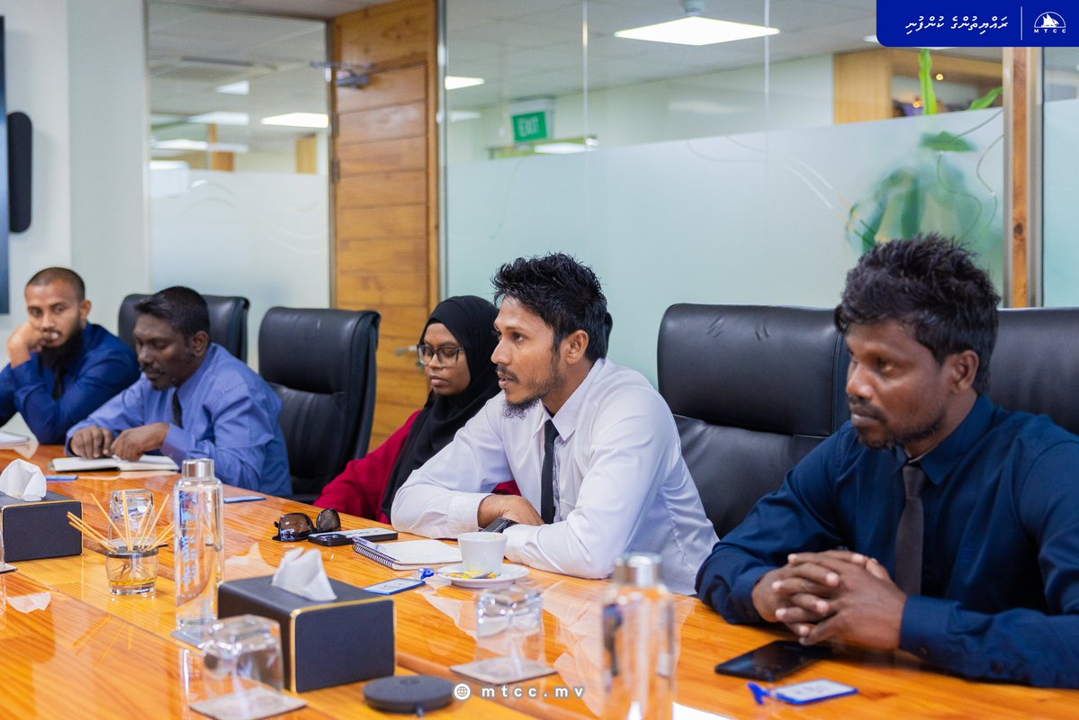 MTCCPlc's tweet photo. Our Deputy MD, Mr. Ahmed Mubeen and team met with Noomaraa Council. Discussions focused on project updates and RTL service.
#MTCCProjects #RayyithungeKunfuni https://t.co/DCt82xLAO5
