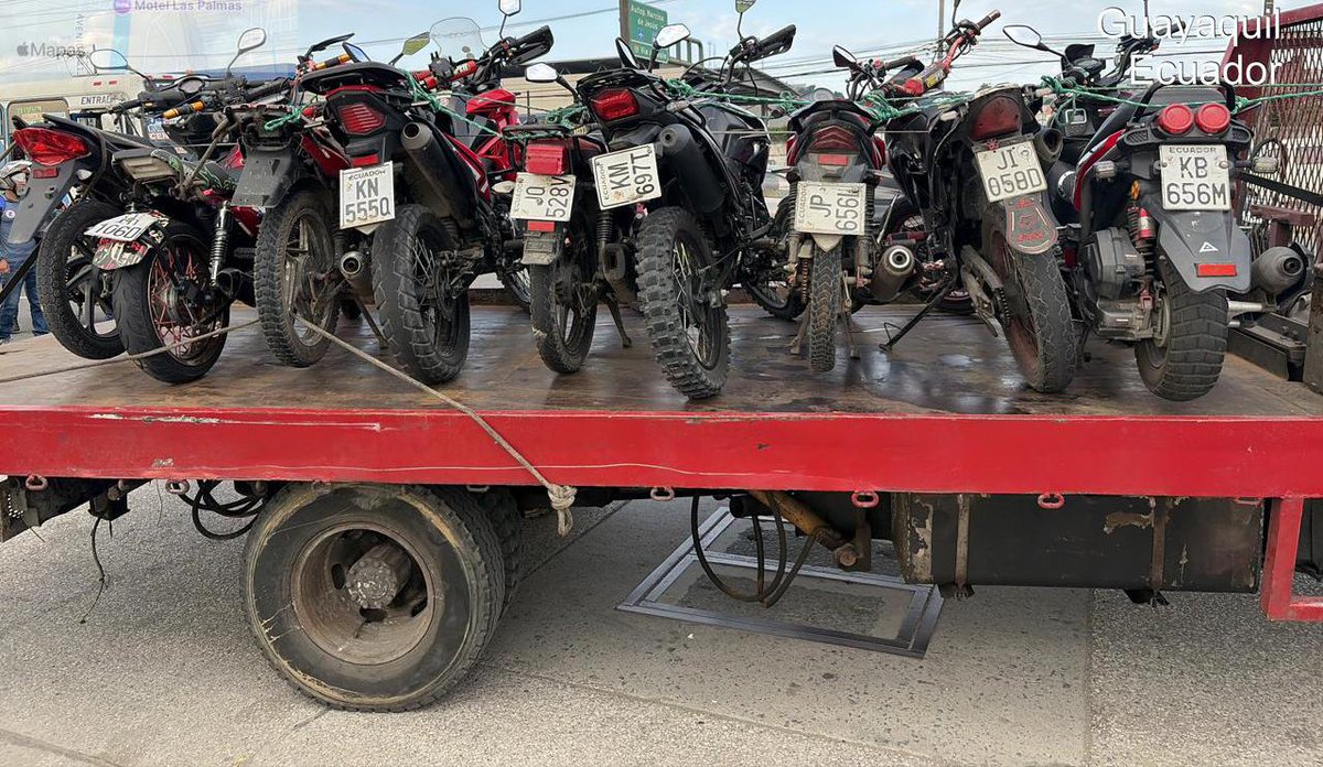 FFAAECUADOR's tweet photo. #Guayaquil | Las @FFAAECUADOR a través de la #FTCG, ejecutaron operaciones #CAMEX en el distrito Pascuales, donde se retuvieron motocicletas que no contaban con la documentación legal correspondiente. Se siguieron los protocolos de ley correspondientes.
#FFAAContigo #FTCG https://t.co/v31mSFIX2n