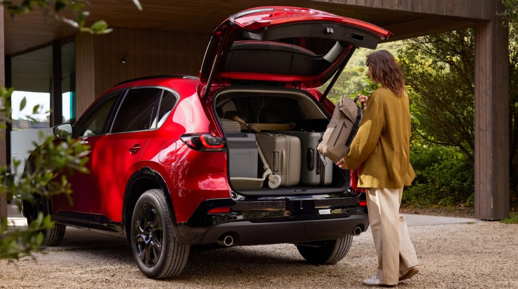 NParkMazda's tweet photo. More space. More possibilities. More adventures ahead 🔥 

The 2026 Mazda CX-5 now features expanded cargo space, giving you the room you need without compromising on style or performance https://t.co/fTvFaiklPM