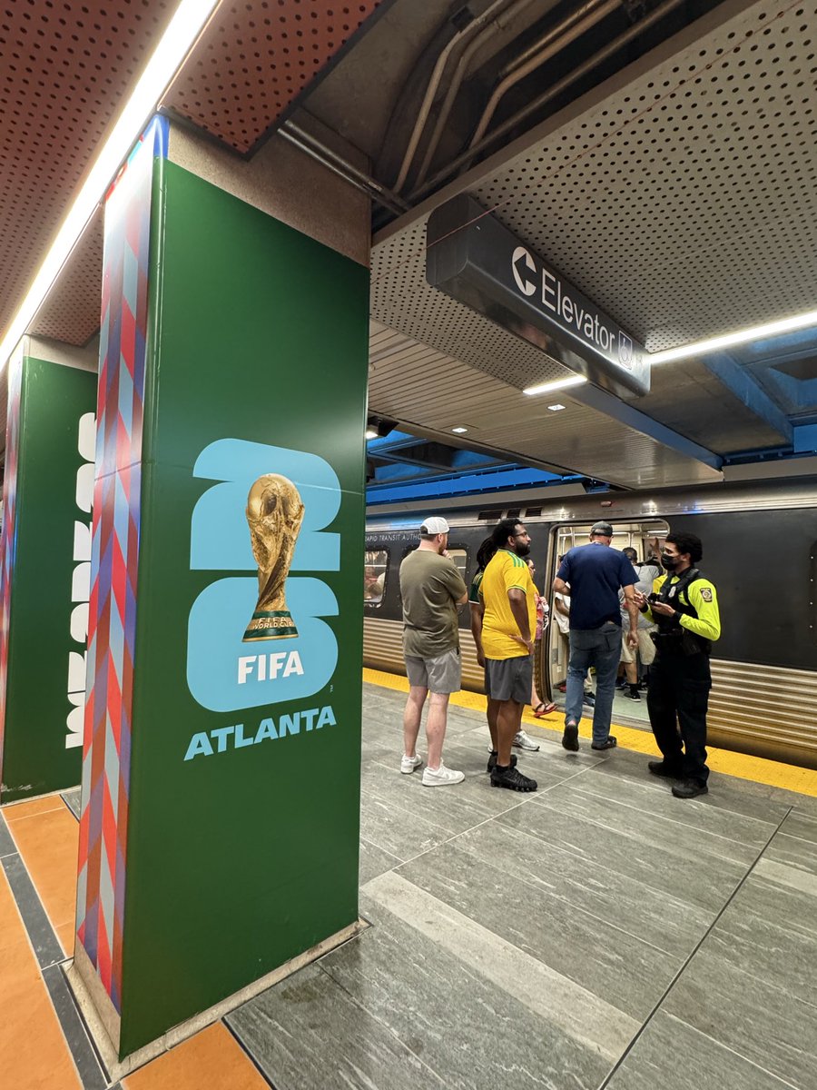 WomandelCallao's tweet photo. A couple of years ago, when I was still living in Chile and trying to decide whether to take the leap and move to a new country/city, the World Cup in Atlanta was definitely one of the things that motivated me. now that it’s finally here, it’s a reminder of how far I’ve come https://t.co/eo6P1pHLe1