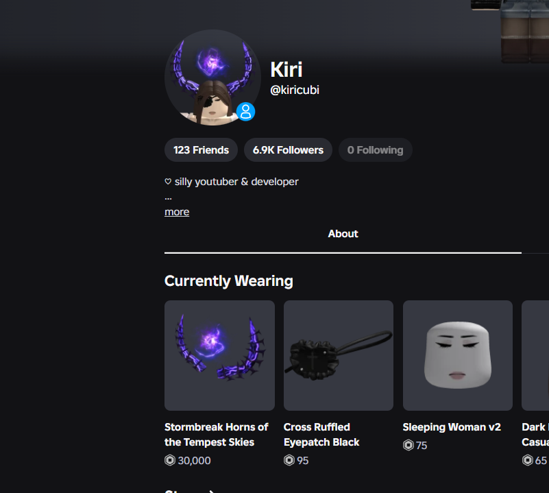 kiri_cubi's tweet photo. Just bought the new Stormbreak Horns of the Tempest Skies horns for 30k on roblox! #stonebreakhorns #robloxlimited #roblox #robloxaccesory https://t.co/Cl5ggeLF4a