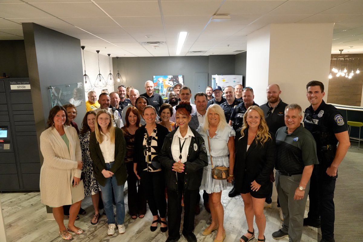 IMPD_Downtown's tweet photo. ☕ Great morning at Coffee with a Cop!

Huge thank‑you to The PNC Center and BOMA for hosting and partnering with us to bring the community together. We appreciate everyone who stopped by to talk, ask questions, and connect with our Downtown officers. https://t.co/c0Sq4mCyDc