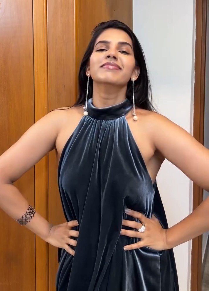 ChaMathew's tweet photo. shathiga underrated Piece 

#Serialactress #hot #shathiga #Ai https://t.co/LUw2au7cSA
