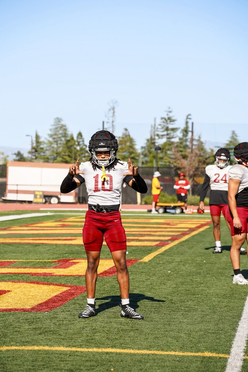 cheeisland's tweet photo. big year coming up💯 
@Coach_Dags @Coach_RaySouza https://t.co/NxsbFq8VCT