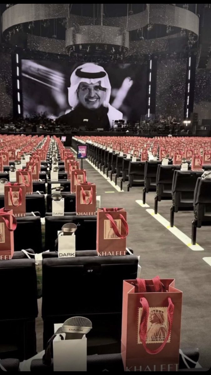 amanye55's tweet photo. #راشد_الماجد_في_الكويت https://t.co/X3EFJa7ZN9