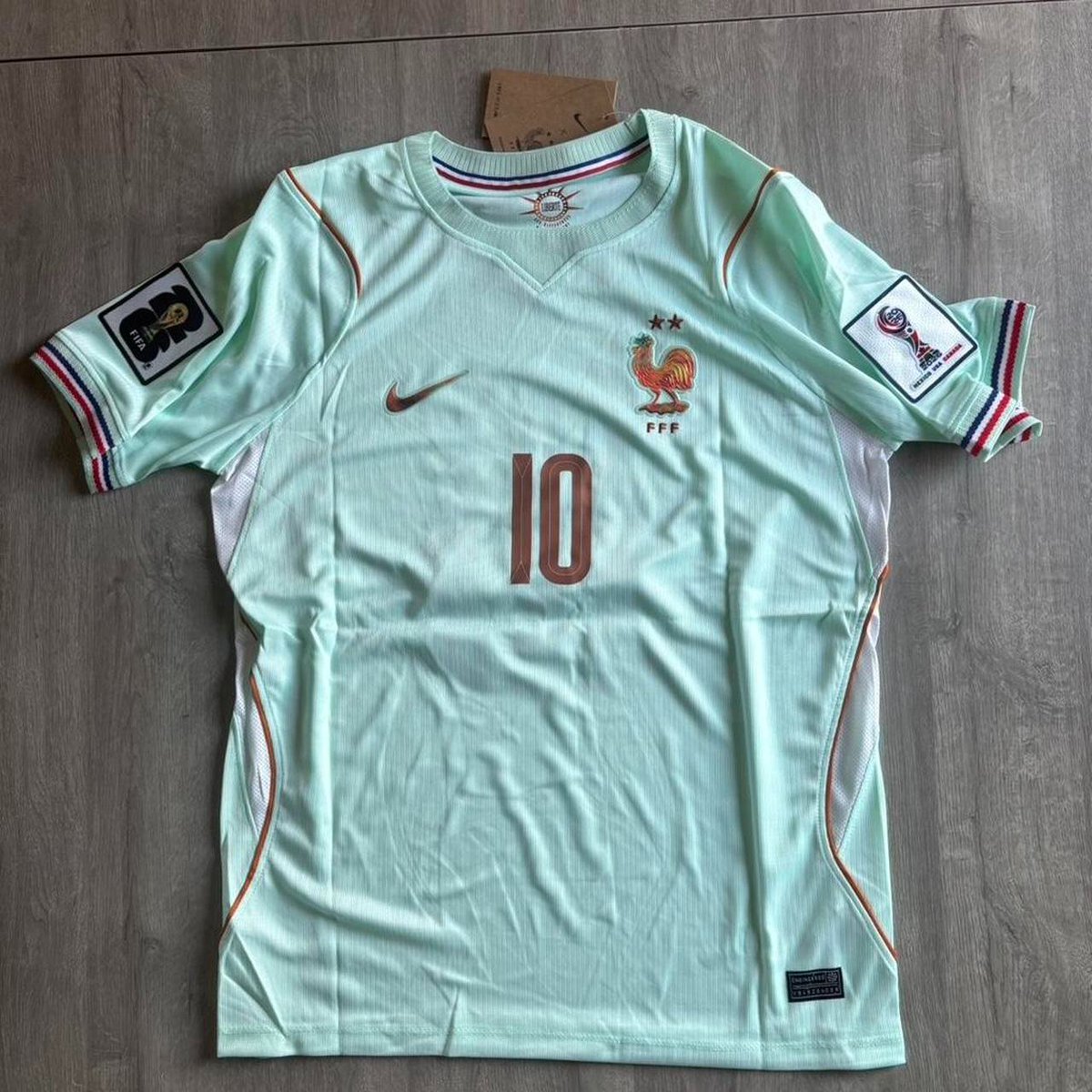 Ppp95z's tweet photo. La frappe de Chine vient d'arriver (4€+2€ le flocage)
Le lien pour ceux qui veulent: https://t.co/ov4fXyamZA https://t.co/yOy5VXaMGh