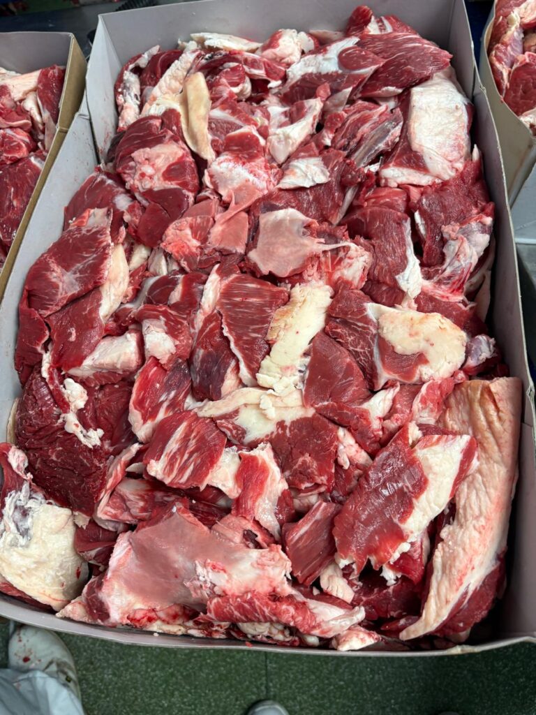 Meatex1's tweet photo. UK Beef Trim 85vl - https://t.co/WqsnnOLbEr https://t.co/5vD8l1CLTX