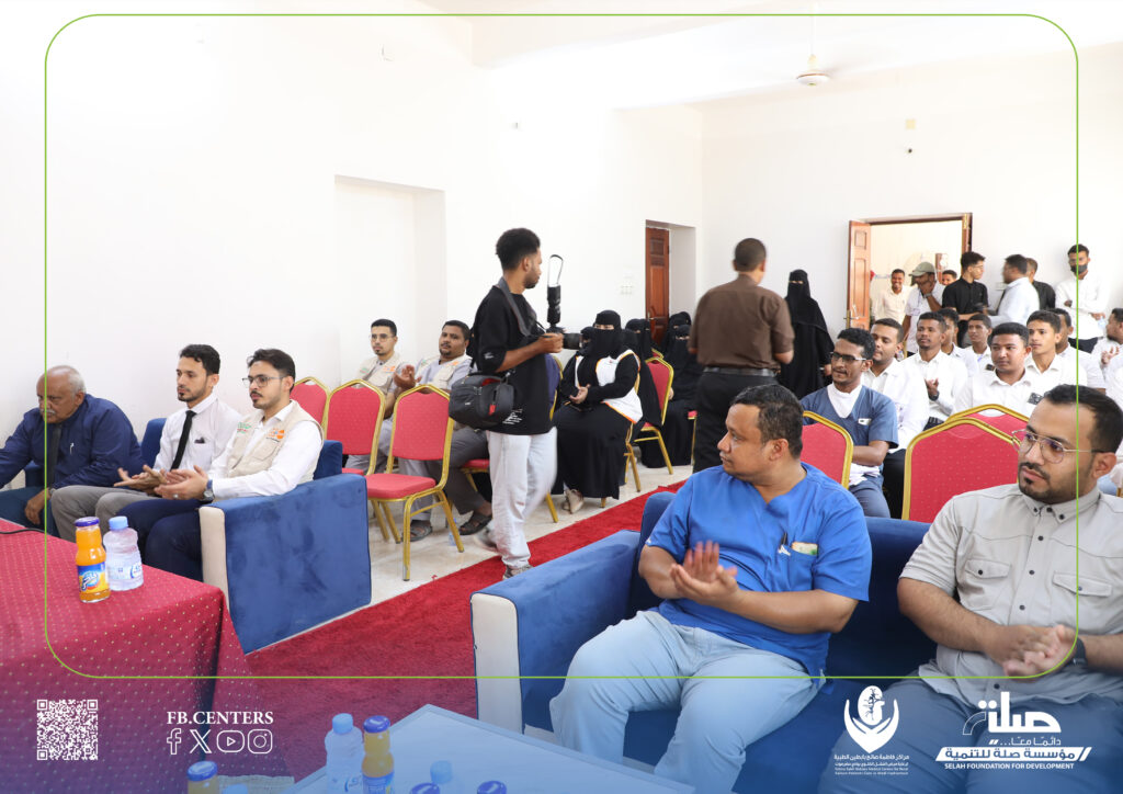 FB_CENTERS's tweet photo. شارك اليوم الخميس، الأستاذ / مساعد برويشد – مدير مراكز فاطمة صالح بابطين الطبية لرعاية مرضى الفشل الكلوي بوادي حضرموت، في معرض وفعالية “قطرة أمل” للتبرع بالدم التي احتضنها معهد الطبري للعلوم الصحية والتكنولوجيا بمدينة سيئون، #مؤسسة_صلة_للتنمية https://t.co/EUx0kDA0aO