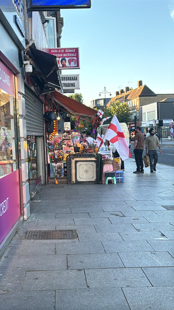 gptdyn's tweet photo. One Pound Shop in Southall in Full Effect! 
@UB1UB2 https://t.co/RUogyJV1zU