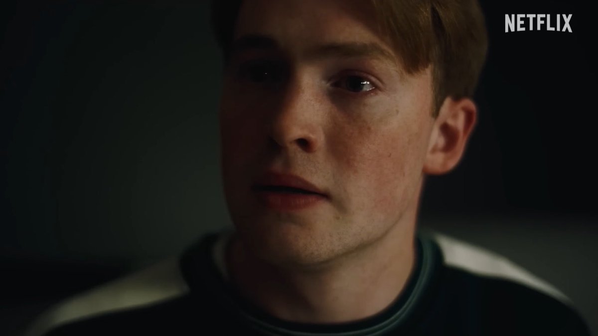 sprjngbags's tweet photo. you seem pretty sad       for a boy so in love https://t.co/sahefQgACo
