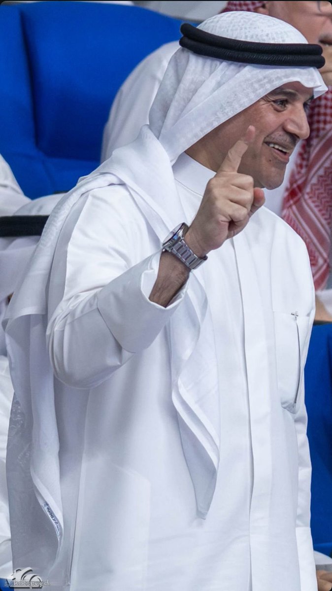 Burgan_SC's tweet photo. رئيس واعضاء مجلس ادارة نادي برقان يحتفلون بالفوز https://t.co/RwYKHpLzC1