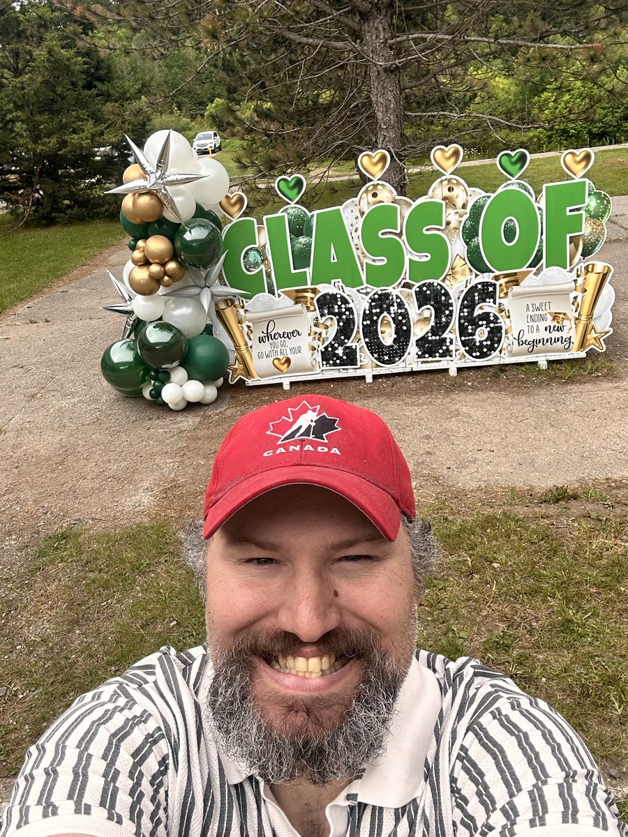 StlBluesFan2024's tweet photo. Graduation Day 2026!
#HighSchoolGraduation #ClassOf2026 #Congratulations #SHS #SimondsHighSchool https://t.co/kZx57K074J