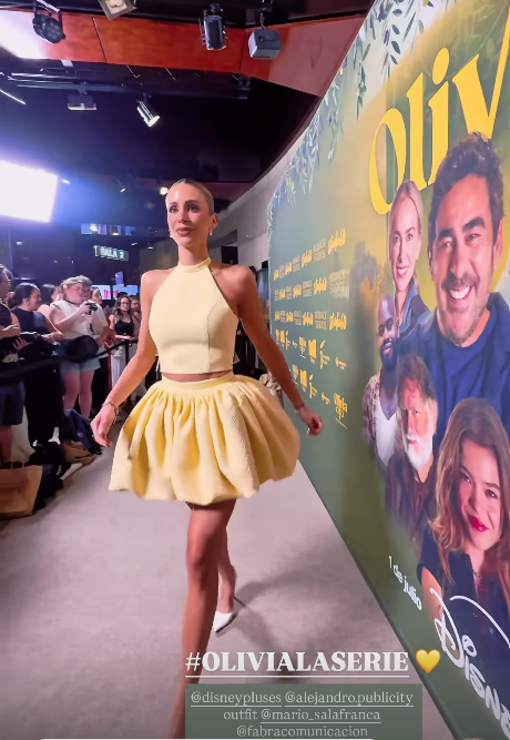 Sandra956090's tweet photo. Cristina guapísima en la Premiere de #Olivia #CrisPorta18J #TeamPorta https://t.co/qfSatwXQPI