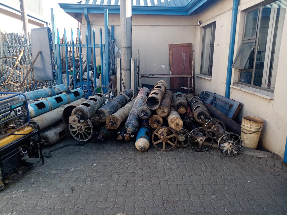 SAPoliceService's tweet photo. #sapsGP [21 ILLEGAL IMMIGRANTS ARRESTED DURING OPERATION PROSPER / KARABO]

Twenty-one illegal immigrants were among the suspects arrested throughout the week during #OperationProsper conducted in the Ekurhuleni District. Other suspects were arrested for possession of drugs, possession of explosives, and possession of counterfeit cigarettes.

During the disruptive operations, the team also seized explosives, counterfeit cigarettes, and several items of illegal mining equipment, namely:

* 104 phendukas
* 21 steel pot crushers
* 11 explosives
* 19 generators
* 6 gas cylinders
* 3 hammers
* 3 stampers
* 5 phenduka stands

Communities are urged to work together with law enforcement agencies in the fight against crime and not harbour illegal immigrants on their properties. Any criminal activities can be reported to the #CrimeStop line on 08600 10111, or anonymous tip-offs can be submitted via the #MySAPSApp, which can be downloaded on any smartphone.

#fightingcrime #IllegalMining #StopIllicitTrade SG
https://t.co/RBNG6w5mtI