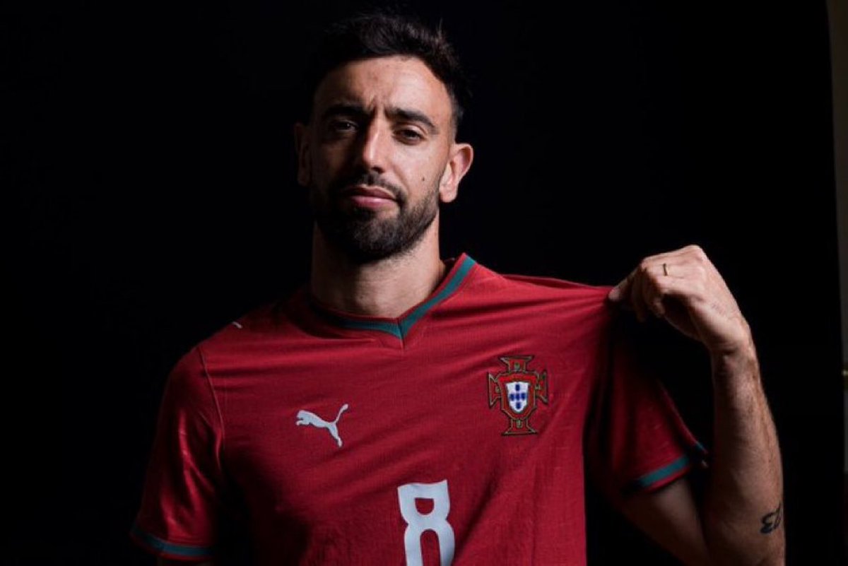 Nunomel1605's tweet photo. VOILÀ UNE STAT FOLLE 😱

• En 3 Ligues des Nations
• En 2 Coupes du Monde
• En 2 Euros

Bruno Fernandes n’a fait AUCUNE PASSE DÉCISIVE pour Cristiano Ronaldo 🤯 https://t.co/ng62aF8gni