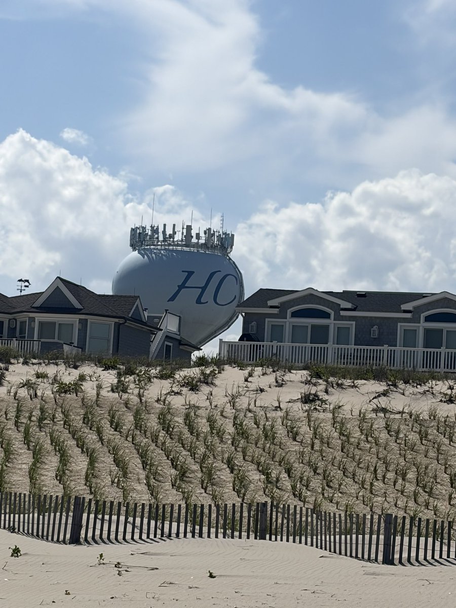 silvrgoat06's tweet photo. 93 on the mainland so I’m cooling off in my favorite spot, Harvey Cedars. #LBI #JerseyShore #ShoretoPlease #Exit63 #BeachLife #SelfCare https://t.co/BRWDiOQure