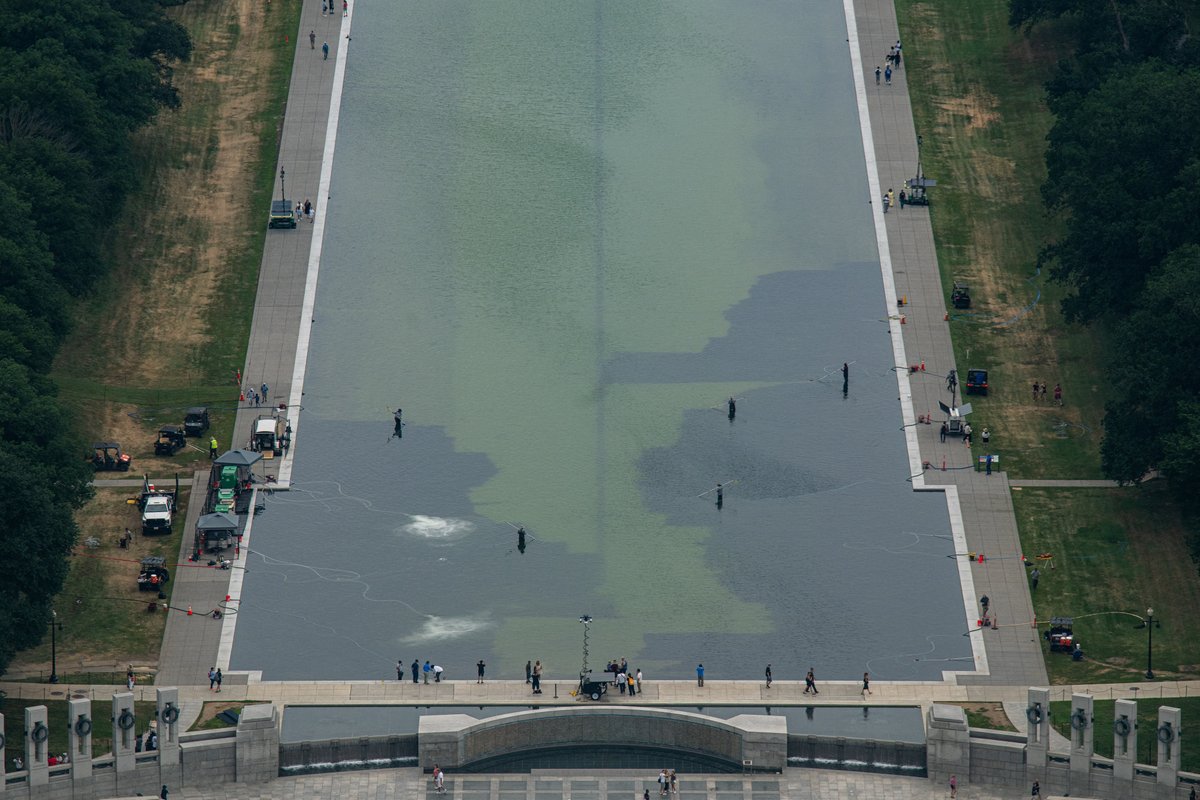 MeidasTouch's tweet photo. Aerial view of the green Reflecting Pool today.

REUTERS/Annabelle Gordon https://t.co/DDD5g4XKOr