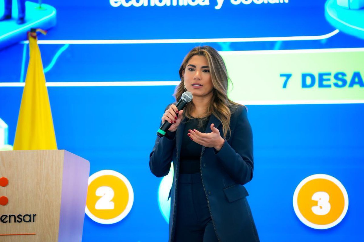 SSociedades's tweet photo. #SimposioEmpresarialLatam 🏢 | Revivimos los momentos clave de la apertura oficial, donde la Superintendente de Sociedades (e), Nini Johanna Castañeda Quintero, destacó el rol de la entidad en el fortalecimiento empresarial y el desarrollo económico regional. 📊🚀

Un encuentro que reúne a líderes, organizaciones y actores estratégicos para impulsar el crecimiento sostenible en Colombia.

🔎 ¿Qué se abordó?

✅ Importancia de la supervisión y el acompañamiento empresarial
✅ Retos y oportunidades del entorno económico regional
✅ Articulación institucional para el desarrollo productivo
✅ Impulso a la competitividad y sostenibilidad

📍 Si te encuentras en Bogotá, acércate al auditorio de la Fundación Universitaria Compensar y sé parte de este espacio de conocimiento, conexión e impacto para el tejido empresarial. 💼✨

🎟️ | Entrada libre