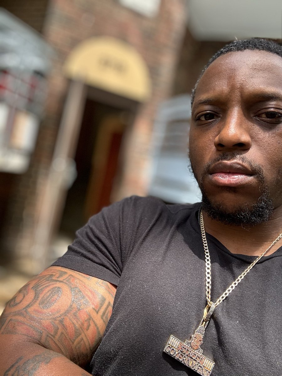 ItsStalin30th's tweet photo. I forget a lot of sh*t but I can never forget the streets💯👌🏾🧱 @StreetGovLLC
#d30th #projectbaby #theprojects #streets #fyp https://t.co/UxH7sUe6KG