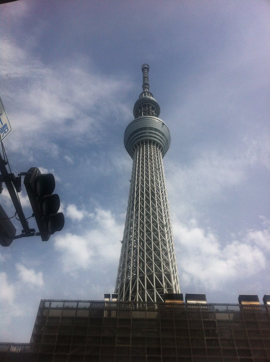 USJAShopping's tweet photo. #TokyoSkytree is the tallest structure in Japan and the tallest tower in the world.
#TVTower #Japan https://t.co/zaQn335dw1