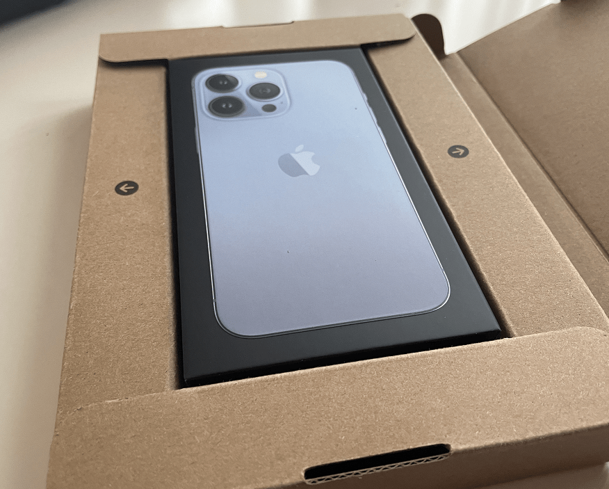yothatsrealsick's tweet photo. Just got my long-awaited package! Tearing it open with joy—new items inside look even better than online photos. https://t.co/RCveXFe3q3