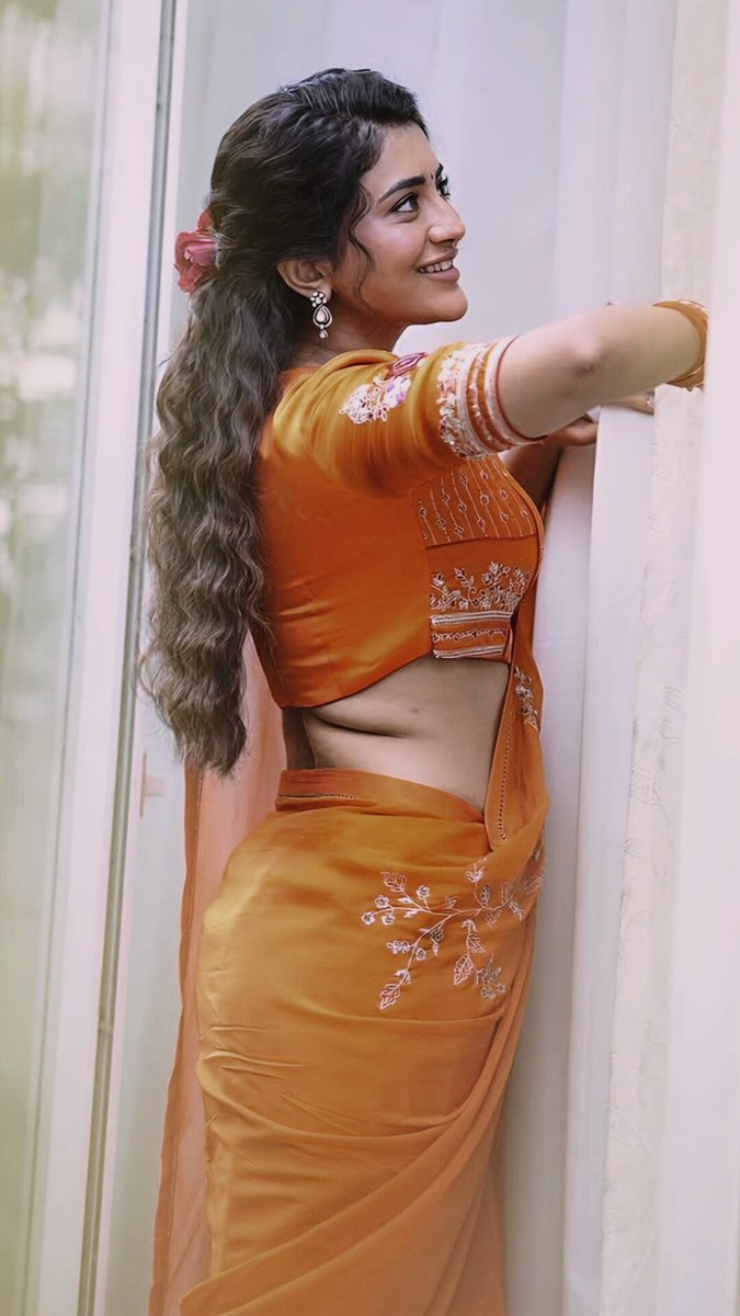 tala79520's tweet photo. Rashi Singh 🧡
#RashiSingh https://t.co/gMekOOTaO4