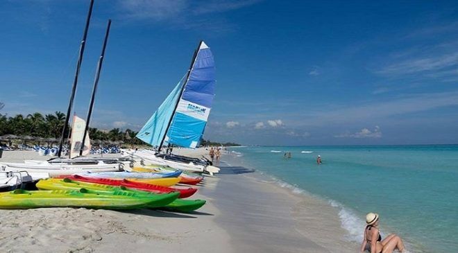 HavanaturCuba's tweet photo. Varadero, coronado como la tercera mejor playa del Caribe - Revista Más Cuba https://t.co/z40Se8RNVy https://t.co/1VJ43HfWcX
