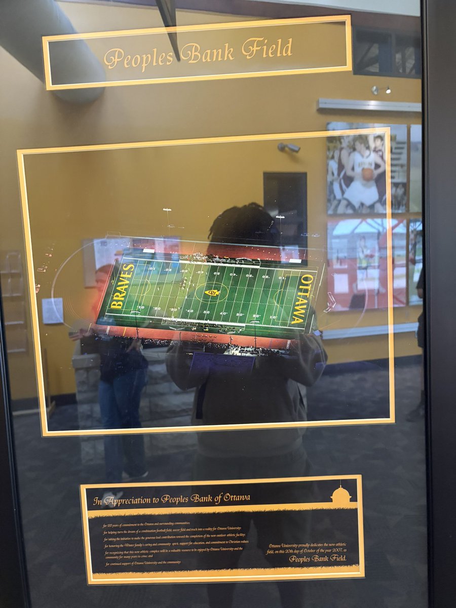 hellothere1732's tweet photo. #agtg I had a great day today @OttawaBravesFB blessed to have the opportunity! Thank you @Coach_CEdwards ready to work. https://t.co/UeGReI6CjK