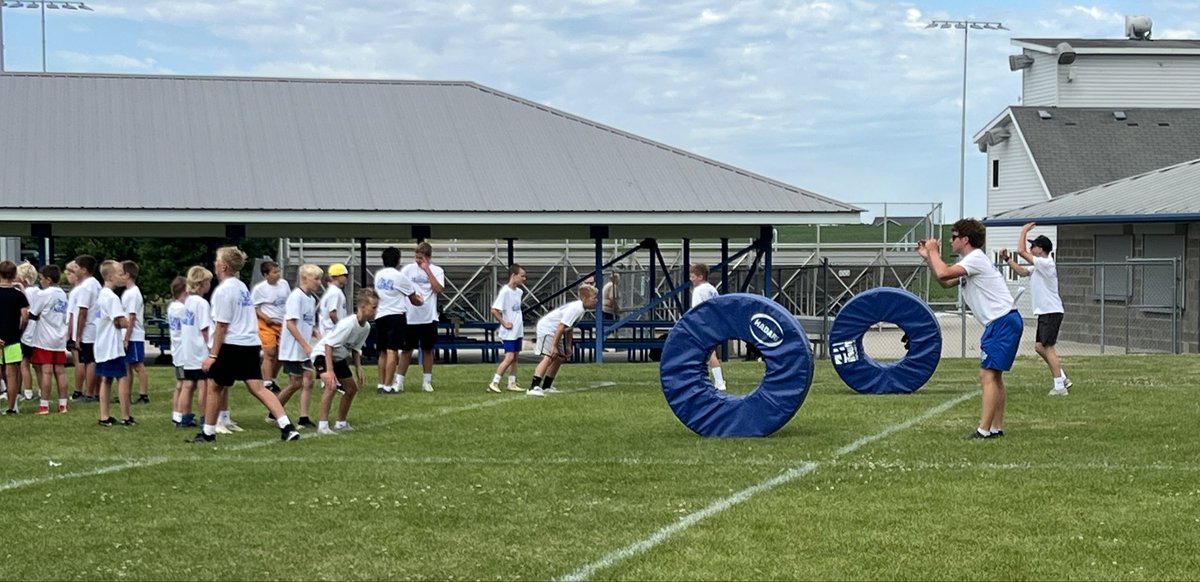 Coach_Frenzen's tweet photo. The 26th Annual Youth Football Camp wrapped up today! This was our largest youth camp ever! Thank you to all who pitched in and helped this week! It was great seeing all of the area youth compete and have fun this week! #lakeviewvikes #threecheers https://t.co/OsGWBIT9v6