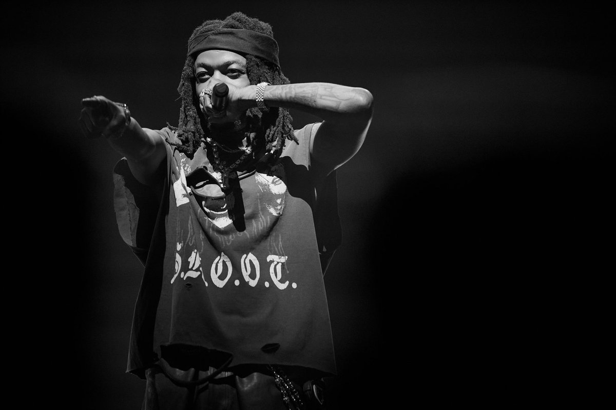 eventimlivekr's tweet photo. [J.I.D (제이아이디) 내한공연]
GOD DOES LIKE WORLD TOURS 🌍🪽

무대 위를 가득 채운 플로우와 에너지
J.I.D의 강렬한 라이브 순간들.

J.I.D 월드투어 서울
현장 스케치 사진 공개📸

2026년 6월 1일 YES24 라이브홀🔥

#JID #제이아이디 #내한공연 #콘서트
#GODDOESLIKEWORLDTOURS https://t.co/JvcMzoVxPr