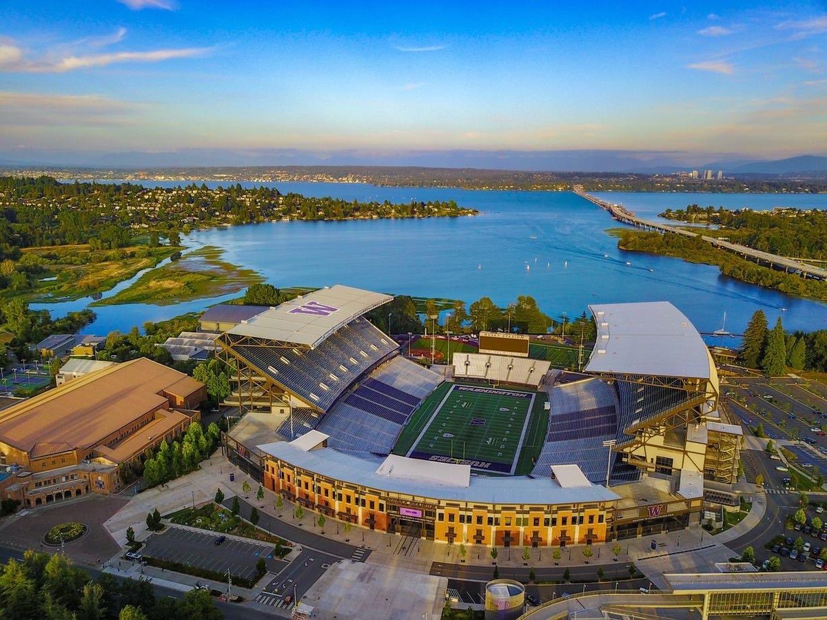 coker_UDub's tweet photo. @DajohnYarboroug @Coach_KC84 Enjoy getting to be on an actual yacht AND going directly to the stadium you’ll get to play in! ☔️☔️☔️☔️☔️ https://t.co/1IDIP3d7KE