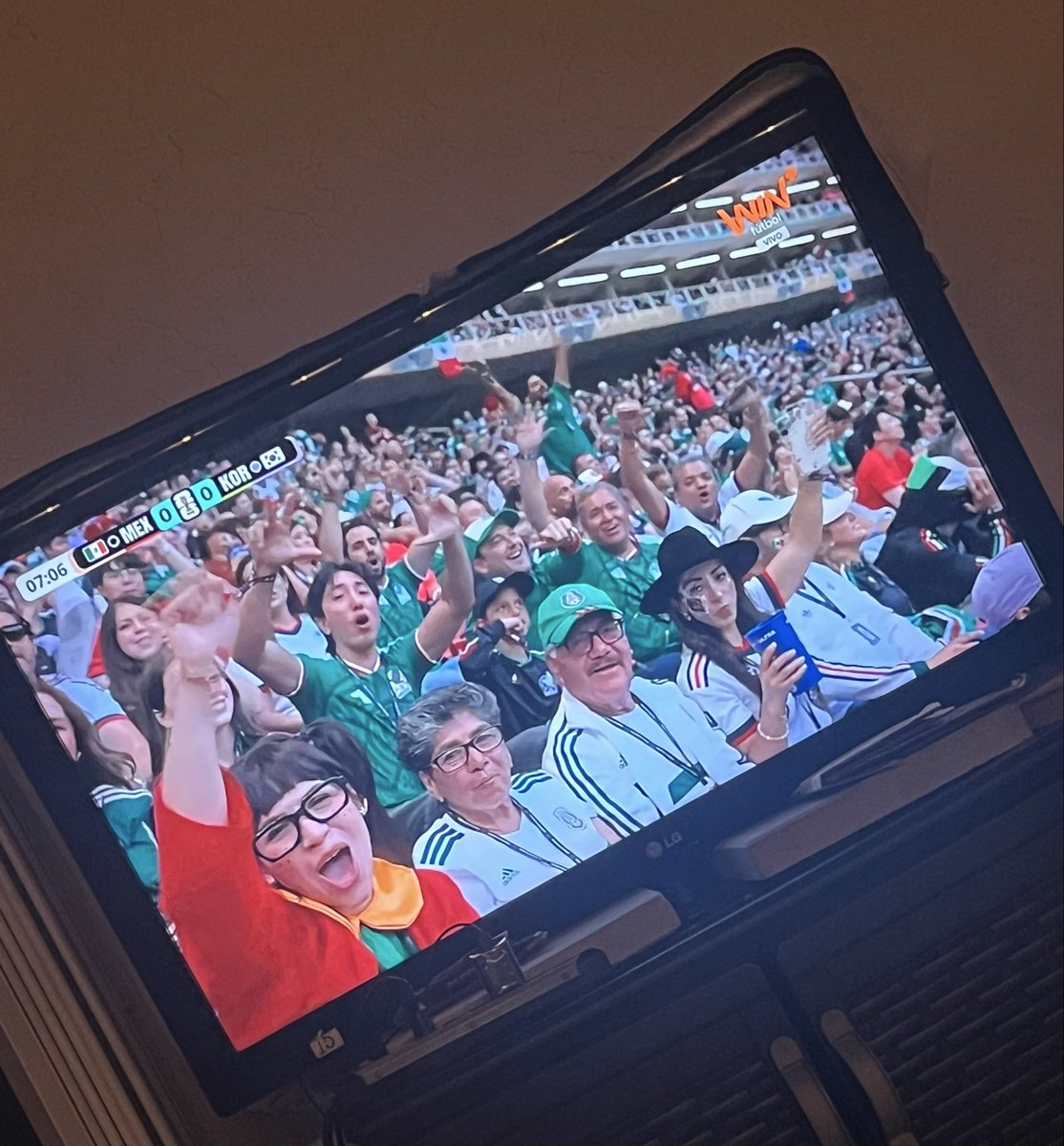 jakyzarate's tweet photo. #winesmundial viendo el mundial desde fort Lauderdale por @WinSportsTV @EduardoLuisFut @JFCadavid! Apoyándolos siempre! https://t.co/2V4EQWj4WG
