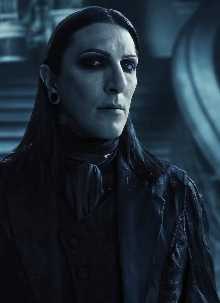 AbigailH6562's tweet photo. The look I give when someone says they hate Motionless in White: https://t.co/n7NfqOa3sp