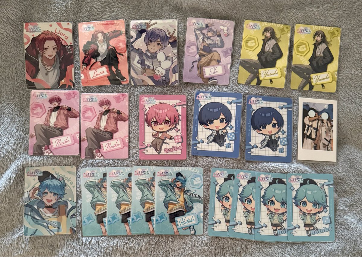 indigo_656's tweet photo. 洗濯物干してたら🐈‍⬛📮来てΣ(゜ω゜)ﾋﾞｸｩってしたww
発送案内来なかったからまだ先かと思ったら…
家にいる時で良かった🤣

らぶこれ届きました✨️
1個ずつ透明袋に個包装でありがたい( ˘ᵕ˘ )
(チェキは比較用)

圧倒的な引きをした💎くんの存在感(*´艸`) https://t.co/ihVeNqjPG8