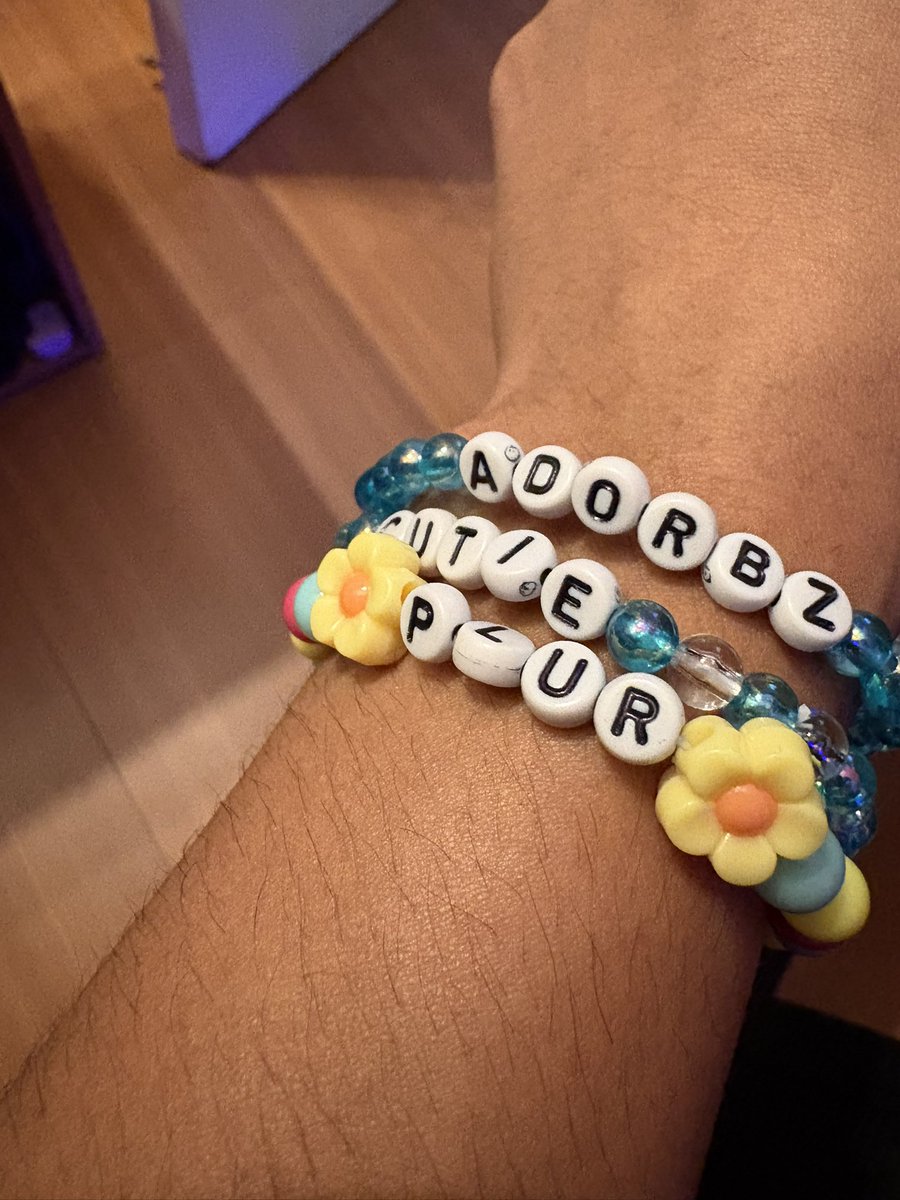 TRNDSTTR_kian's tweet photo. come trade with me if you’re at &amp;Friends 🔥🔥🔥 https://t.co/kFdKCm3nfu