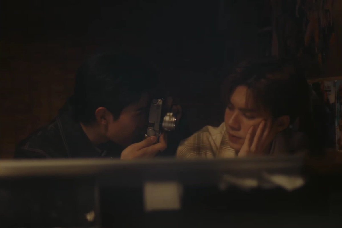 seokmintaee's tweet photo. "El tráiler se aleja de los clichés del romance idealizado y se enfoca en el lado más agrio de una relación: el desgaste, la falta de comunicación y el abismo que se crea con la rutina." 

#NetJJ
#30DayOfUsSeries 
#เริ่มต้นใหม่ใน30วันseries https://t.co/Ci3jbcaeAl