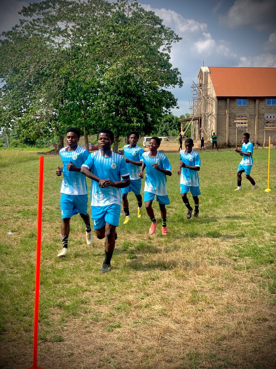 PerfectTouch_FC's tweet photo. 📸 Moments from today’s battle. We keep pushing, we keep believing. 💙⚽️🔥

#perfecttouchfc  #dreamalive  #footballpics #fulltime https://t.co/VFxEKMncrX