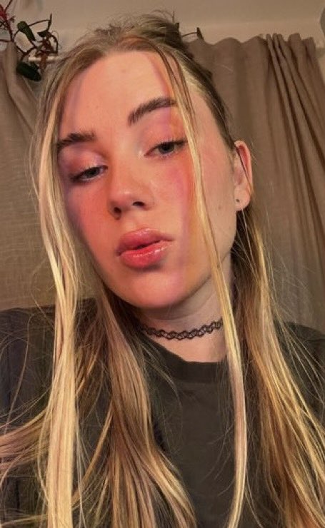 Evatrans7i's tweet photo. Eat fuck or campus me 🥵 https://t.co/8UiJq6rk7j