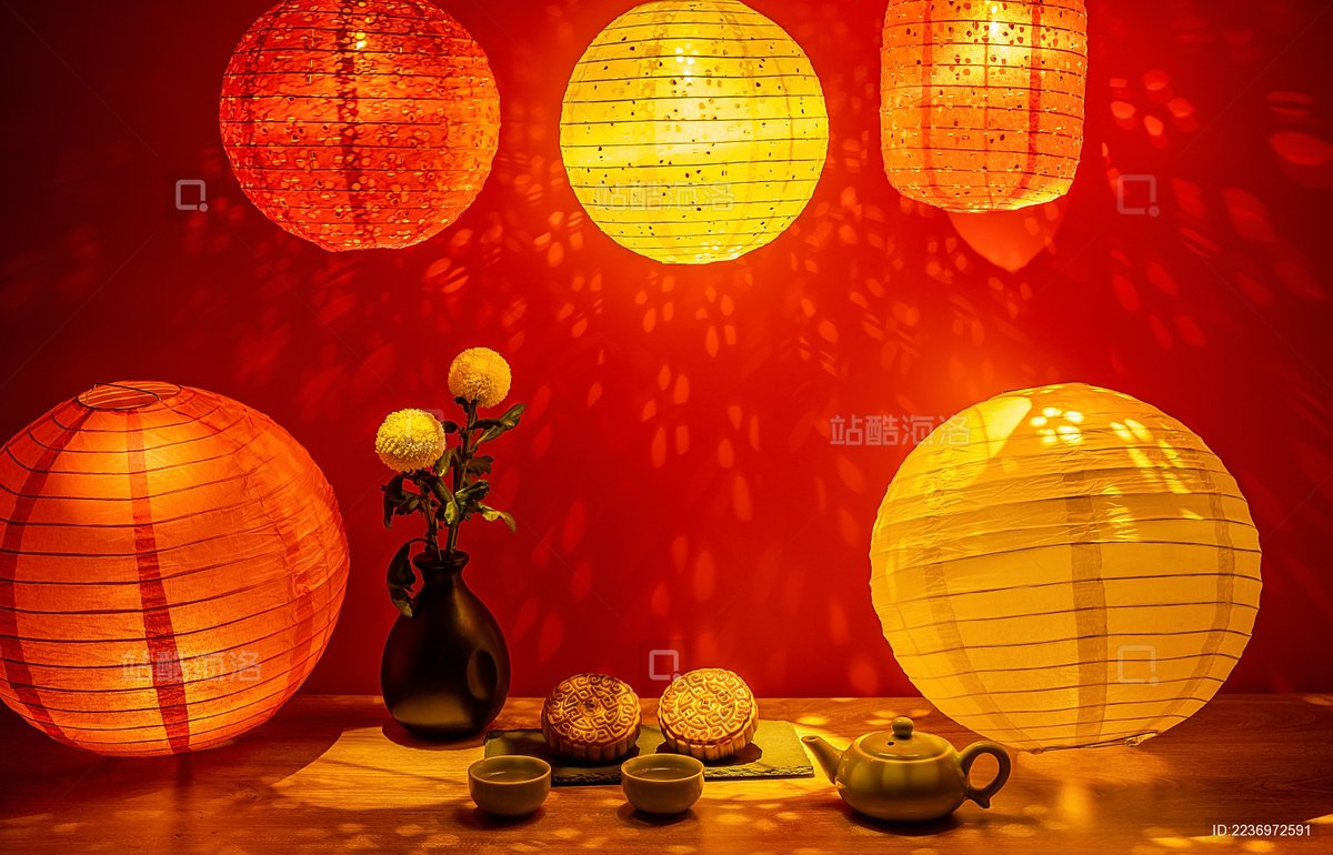 Homezchao's tweet photo. Happy Mid-Autumn Festival! May the full moon light up your heart with joy and warm reunions with loved ones. https://t.co/n0z8J8KoqH