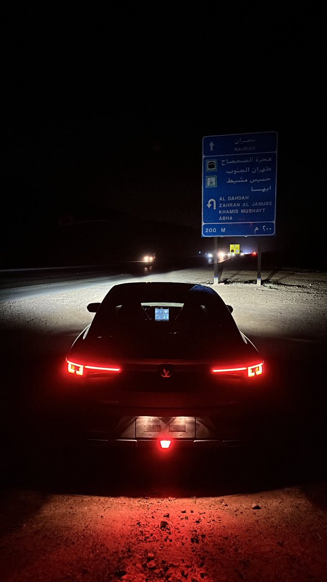 r1uz0's tweet photo. ماسك خط ساعه ونص عشان اخذ لي شاهي بريالين وارجع نجران https://t.co/s8w2UbqR7r