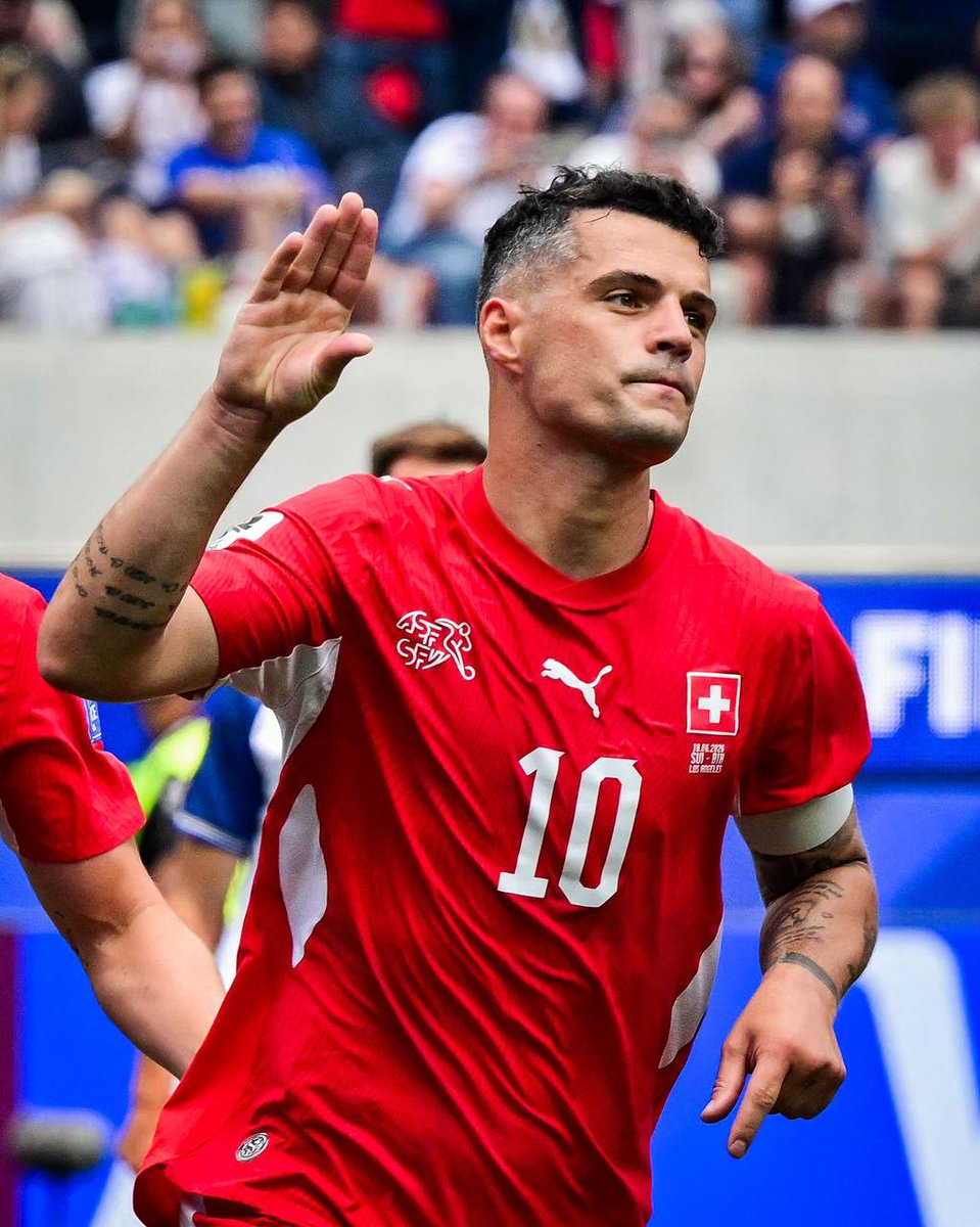 Big71055006's tweet photo. ➖ First 74 minutes: 𝟎 𝐠𝐨𝐚𝐥𝐬
➖ Last 16 minutes plus stoppage time: 𝟓 𝐠𝐨𝐚𝐥𝐬
Switzerland turn it on late to defeat Bosnia and Herzegovina 4-1 🇨🇭♨️
#FIFAWorldCup #SWIBOS https://t.co/mGWzsyalcR